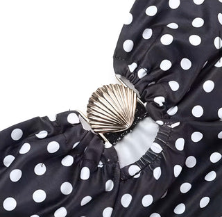 Amaléa Maxikleid – Schwarzes Kleid mit Polka-Dots, goldener Muschel-Applikation
