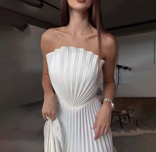 Alva Maxikleid – Plissee Look, offener Rücken