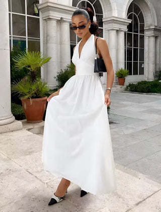 Pure Allure Kleid – Neckholder-Maxikleid in Ivory mit fließendem Satin-Finish