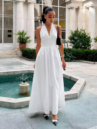 Pure Allure Kleid – Neckholder-Maxikleid in Ivory mit fließendem Satin-Finish