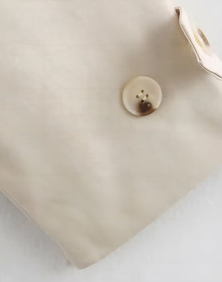 Sara - Kurzer Trenchcoat in Hellbeige