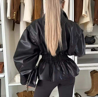 Elena – Taillierte Kunstlederjacke in mehreren Farben