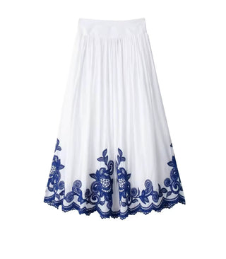 Weiß-blaues Sommer-Set – Bestickte Bluse, Maxirock