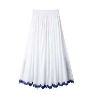 Weiß-blaues Sommer-Set – Bestickte Bluse, Maxirock