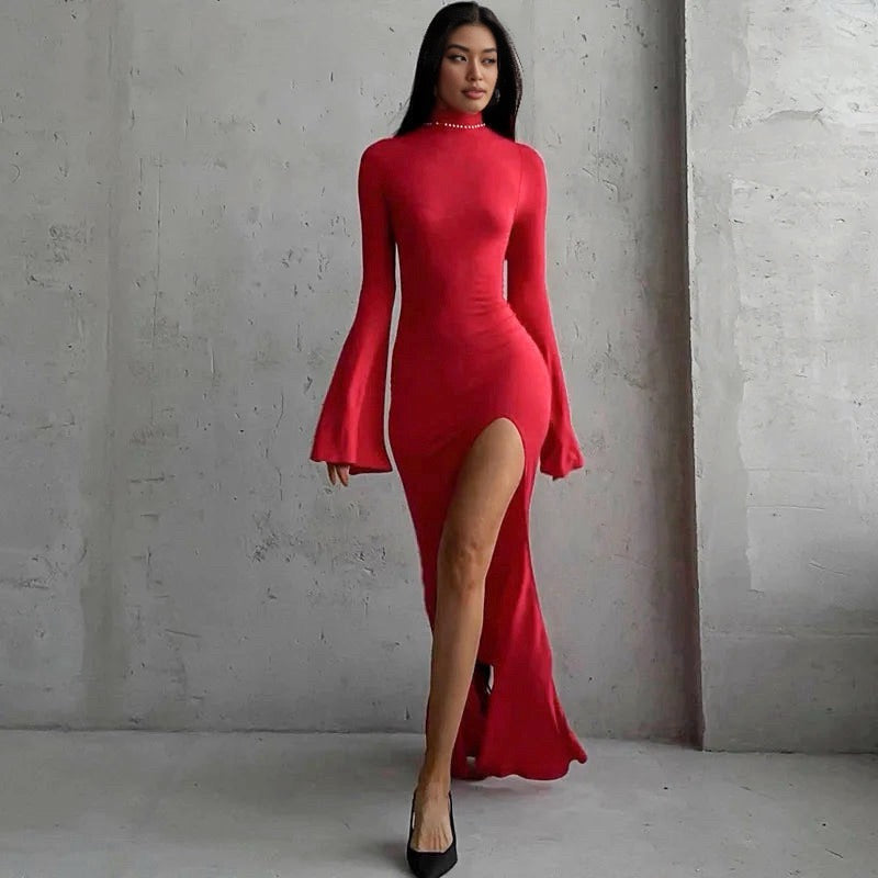 Rotes Maxikleid Feme Fatale