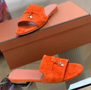 Palma Suede Slides – Flache Sommerschuhe aus Wildlederoptik