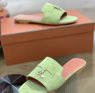 Palma Suede Slides – Flache Sommerschuhe aus Wildlederoptik