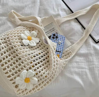 Daisy Knit Tote – Häkel-Shopper mit 3D-Blumen