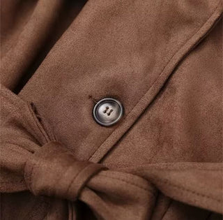Sueda - Trenchcoat in Kunstveloursleder