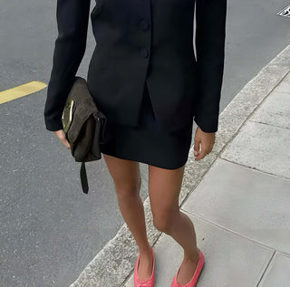 Queens - Eleganter Zweiteiler aus Blazer, Minirock